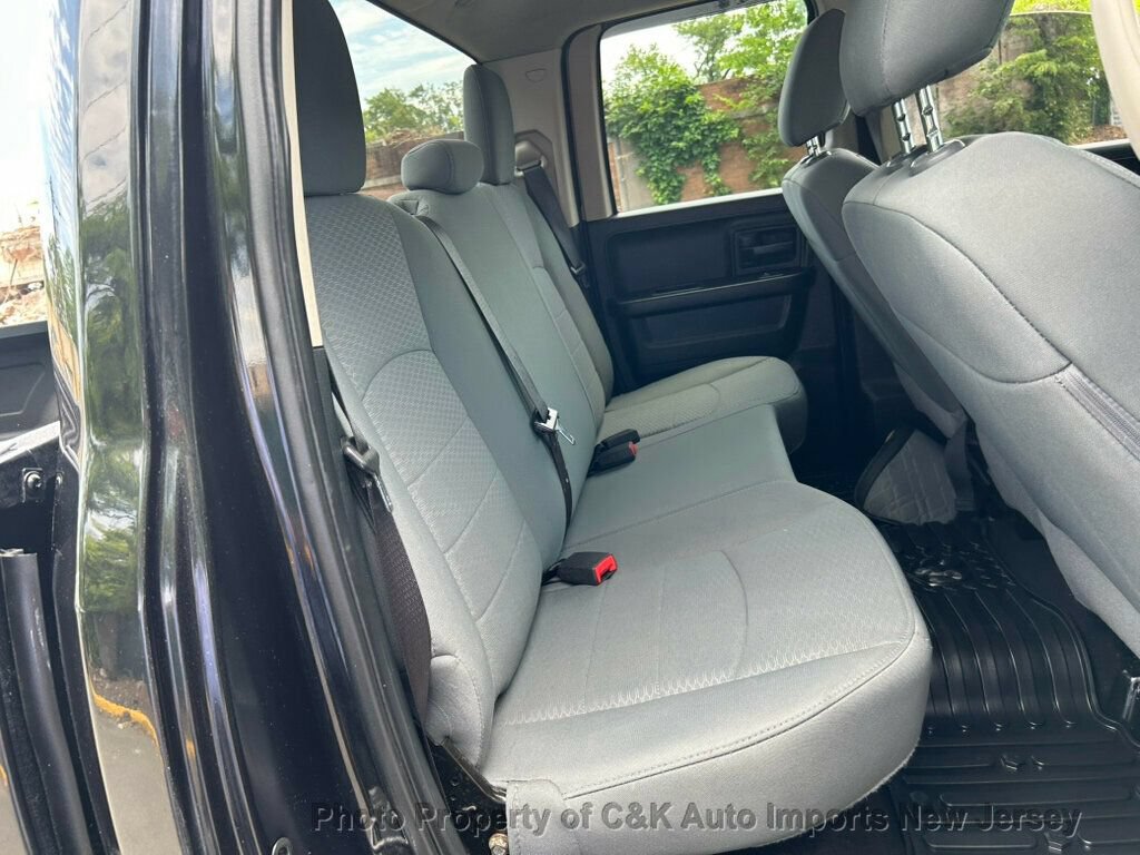 Used 2018 RAM 1500 Express w/ Black Ram 1500 Express Group AWD/4WD image 33