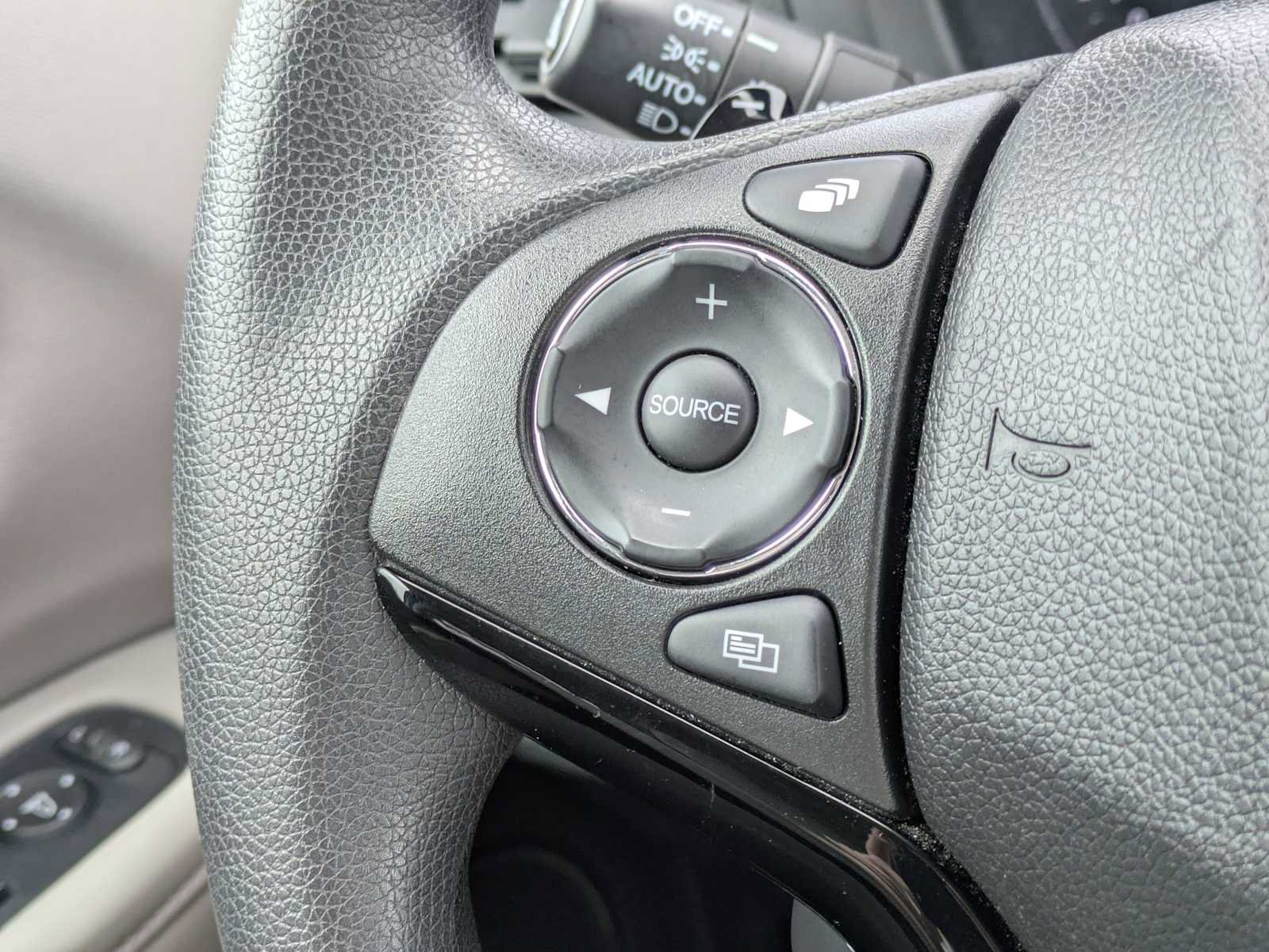 Used 2017 Honda HR-V EX image 25