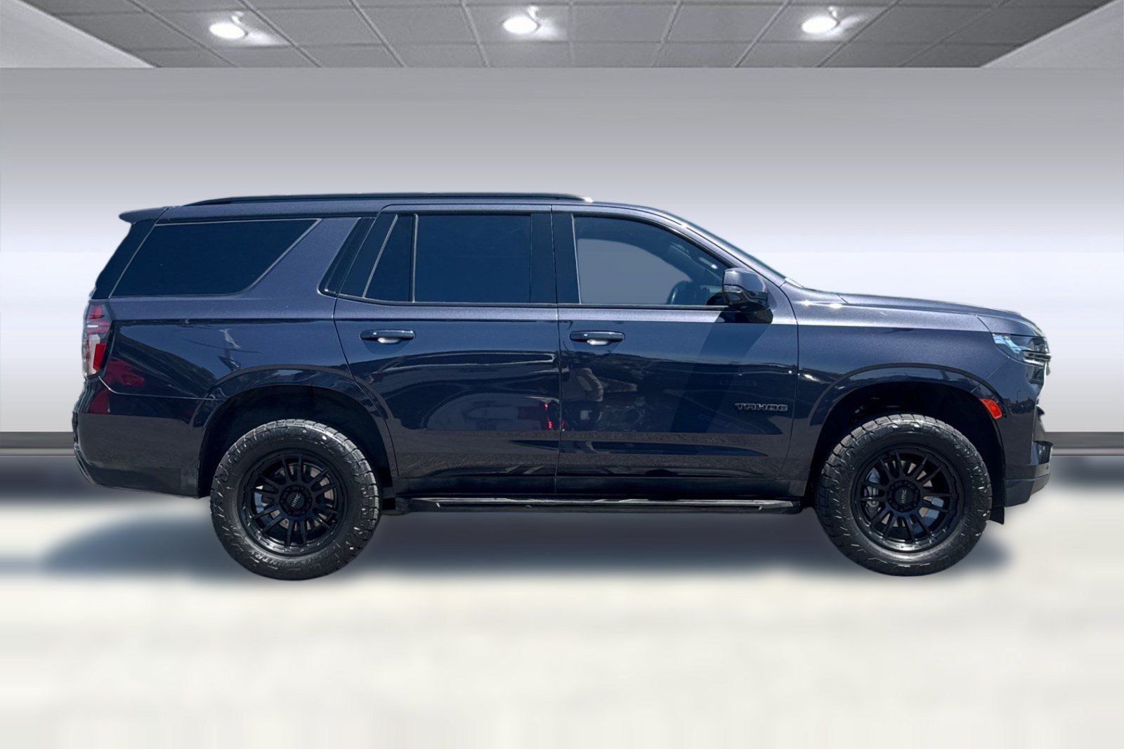 Used 2022 Chevrolet Tahoe RST w/ Luxury Package AWD/4WD image 7