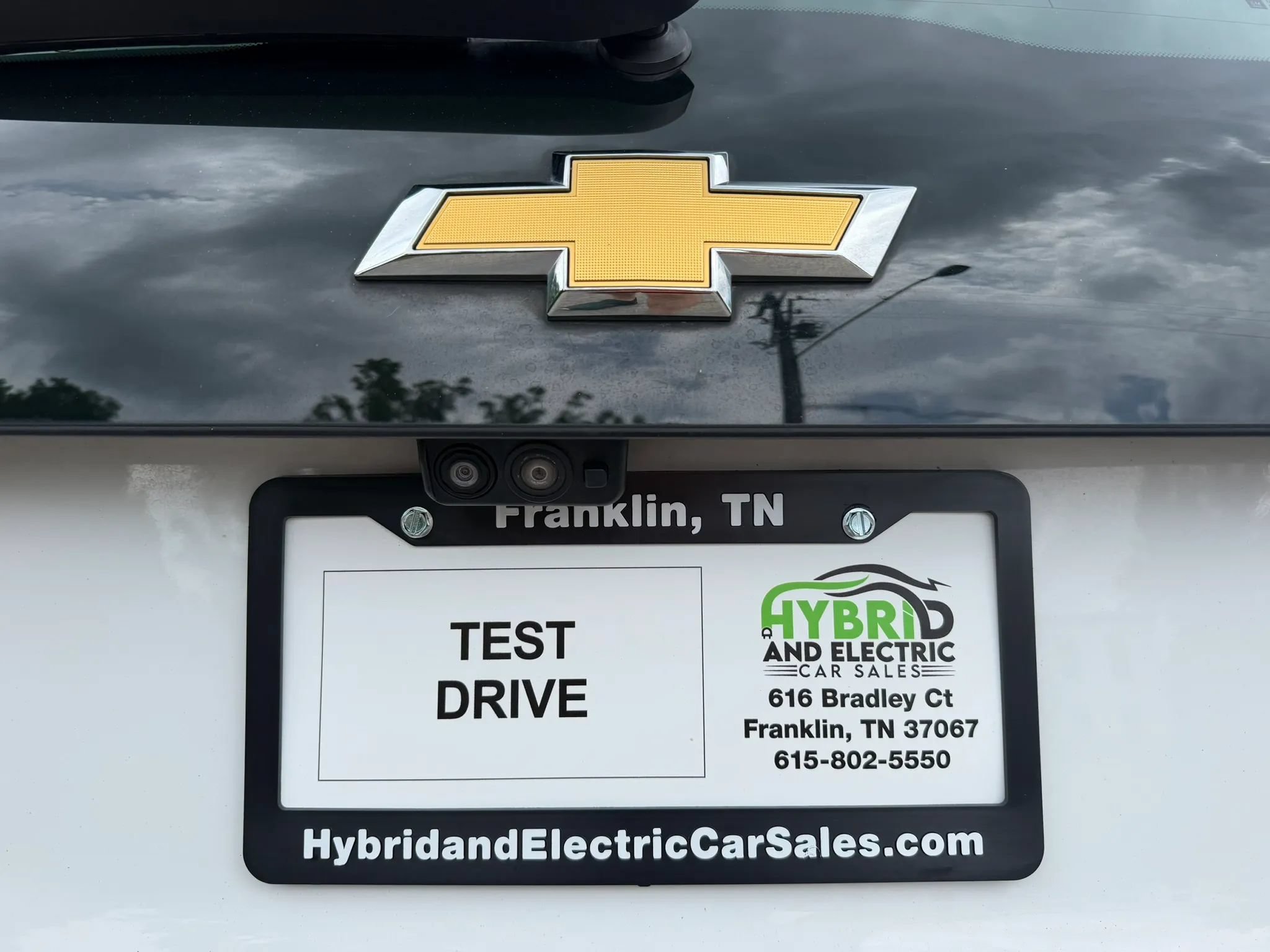 Used 2018 Chevrolet Bolt Premier w/ Driver Confidence II Package FWD image 3