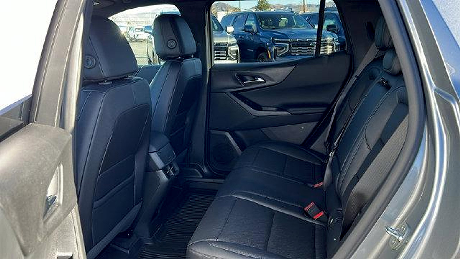 New 2026 Chevrolet Equinox LT w/ Convenience Package II image 13