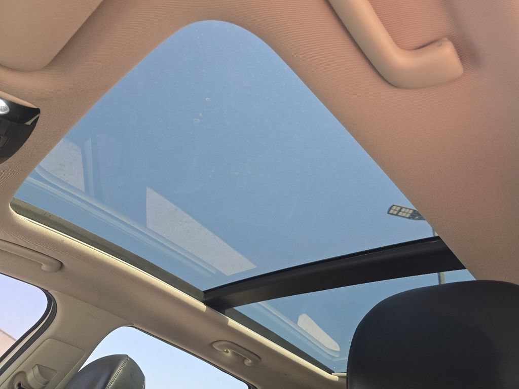 Used 2022 Kia Sorento S w/ Panoramic Sunroof Package FWD image 3