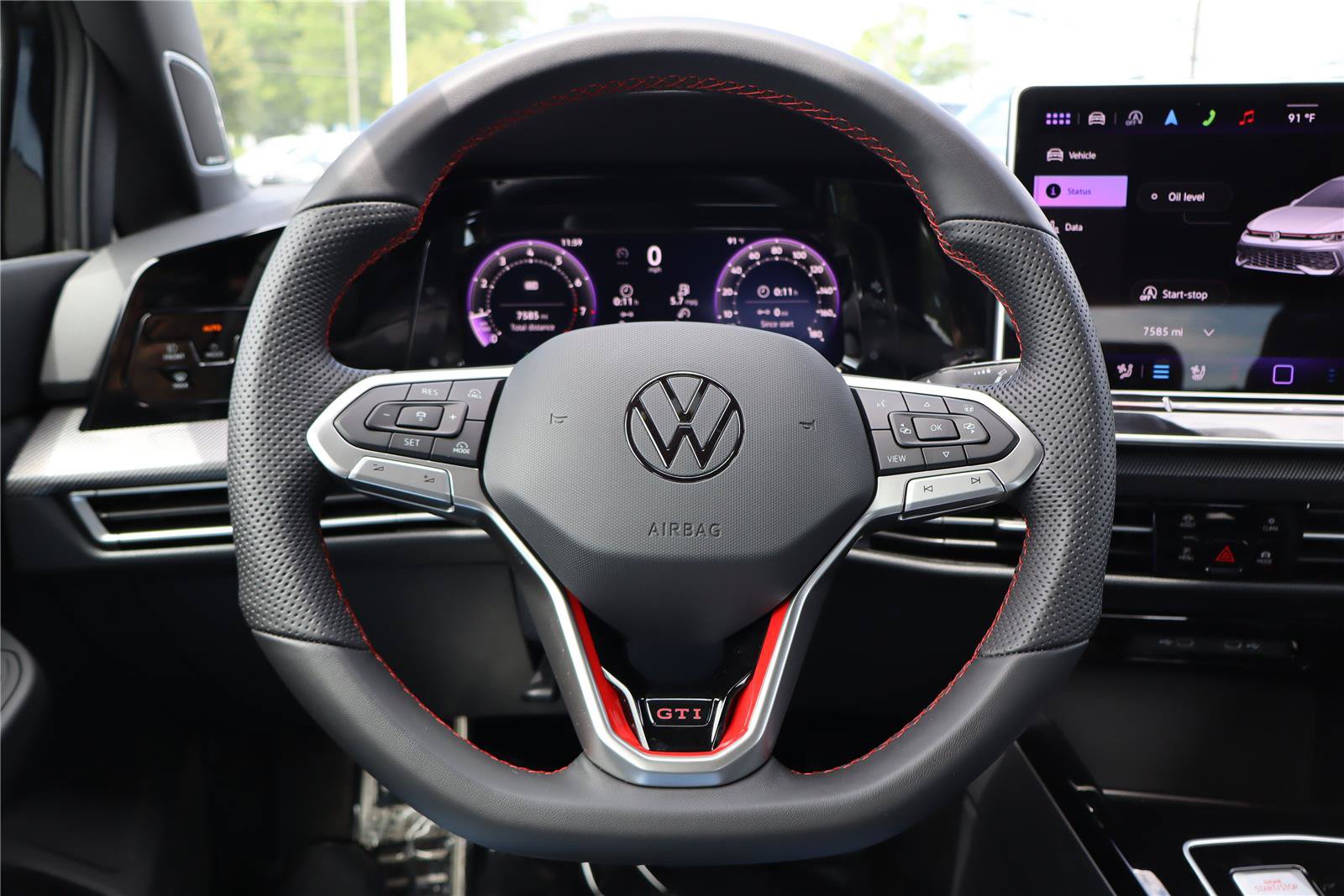 Certified 2025 Volkswagen GTI SE FWD image 15