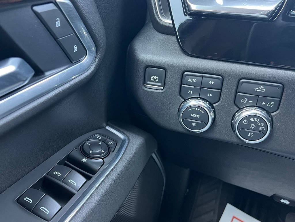 Used 2025 GMC Sierra 1500 Elevation w/ X31 Off-Road Package AWD/4WD image 19