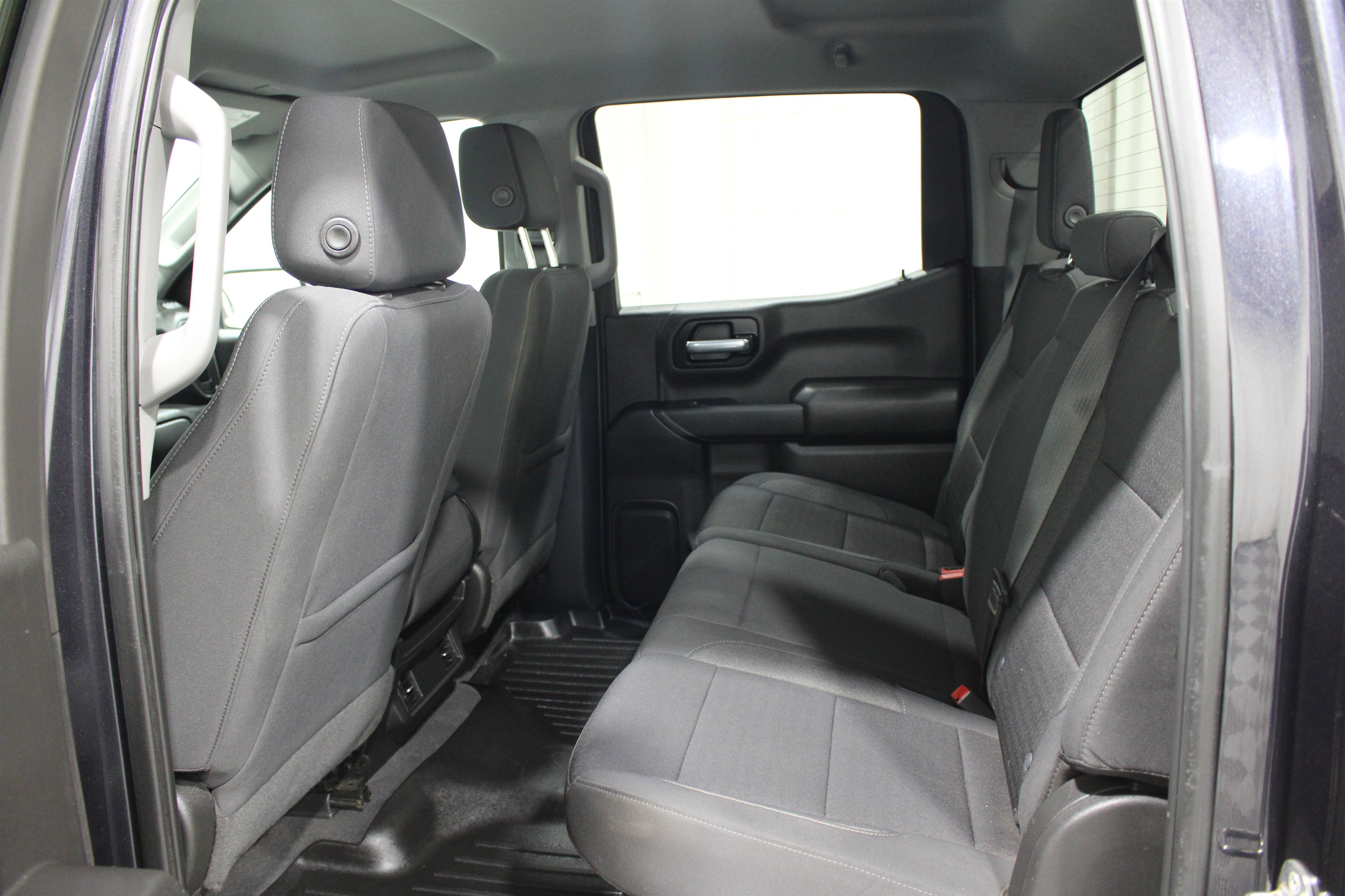 Used 2022 Chevrolet Silverado 1500 Custom w/ LPO, Dark Essentials Package AWD/4WD image 17