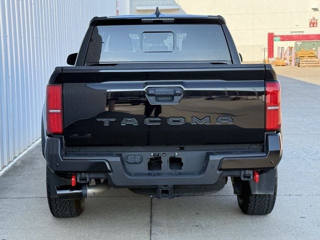 Used 2024 Toyota Tacoma TRD Off-Road w/ TRD Off Road Upgrade Package AWD/4WD image 5