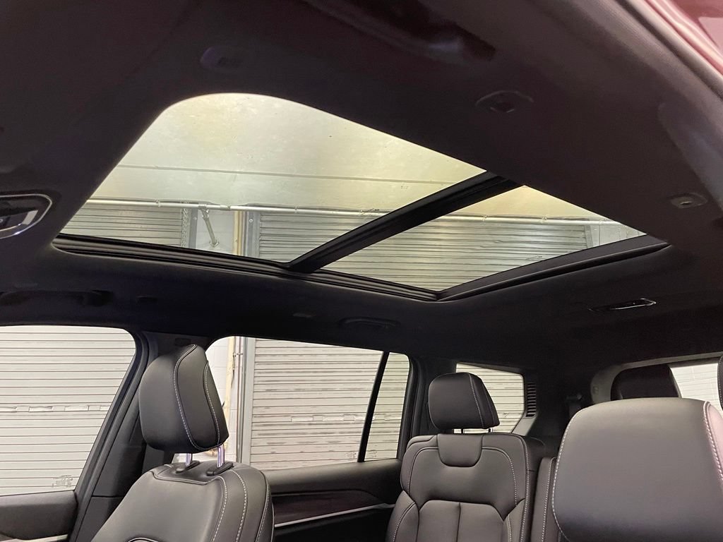 New 2025 Jeep Grand Cherokee L Limited w/ Black Appearance Package RWD image 15