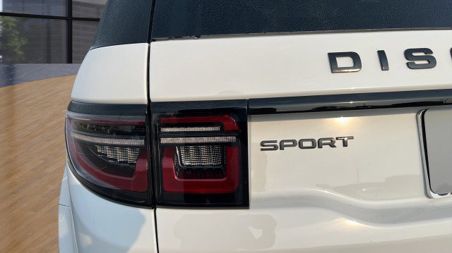 New 2026 Land Rover Discovery Sport Landmark image 18
