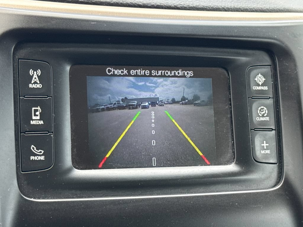 Used 2016 Jeep Cherokee Latitude FWD image 20