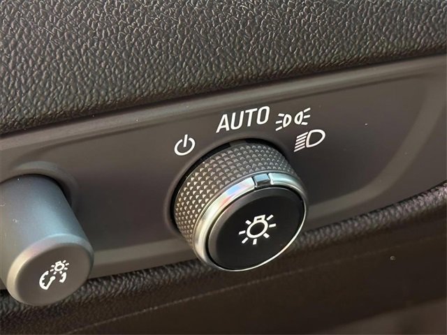 Used 2023 Chevrolet Malibu LS image 15