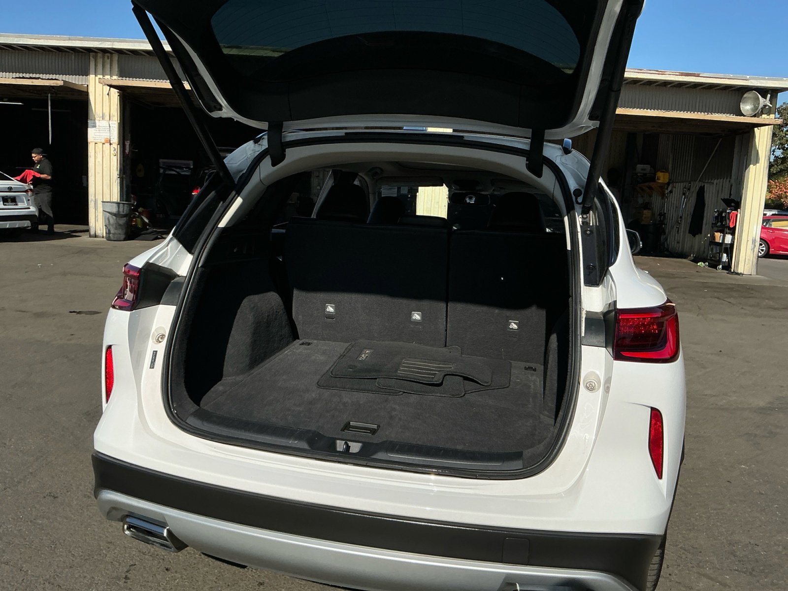 Used 2019 INFINITI QX50 Luxe image 27