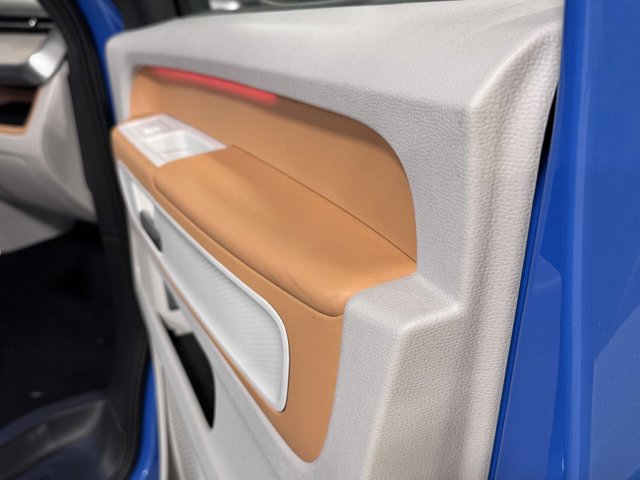 New 2025 Volkswagen ID. Buzz 1st Edition image 11