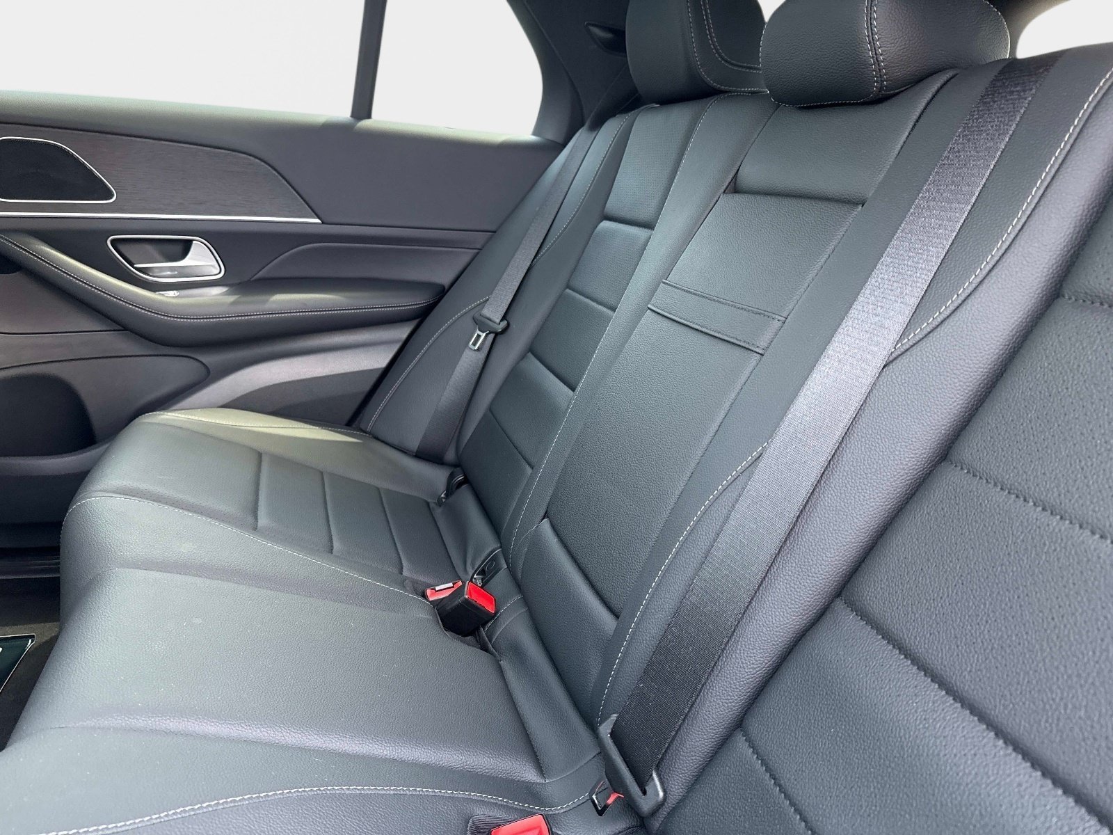 Certified 2025 Mercedes-Benz GLE 450e 4MATIC image 11