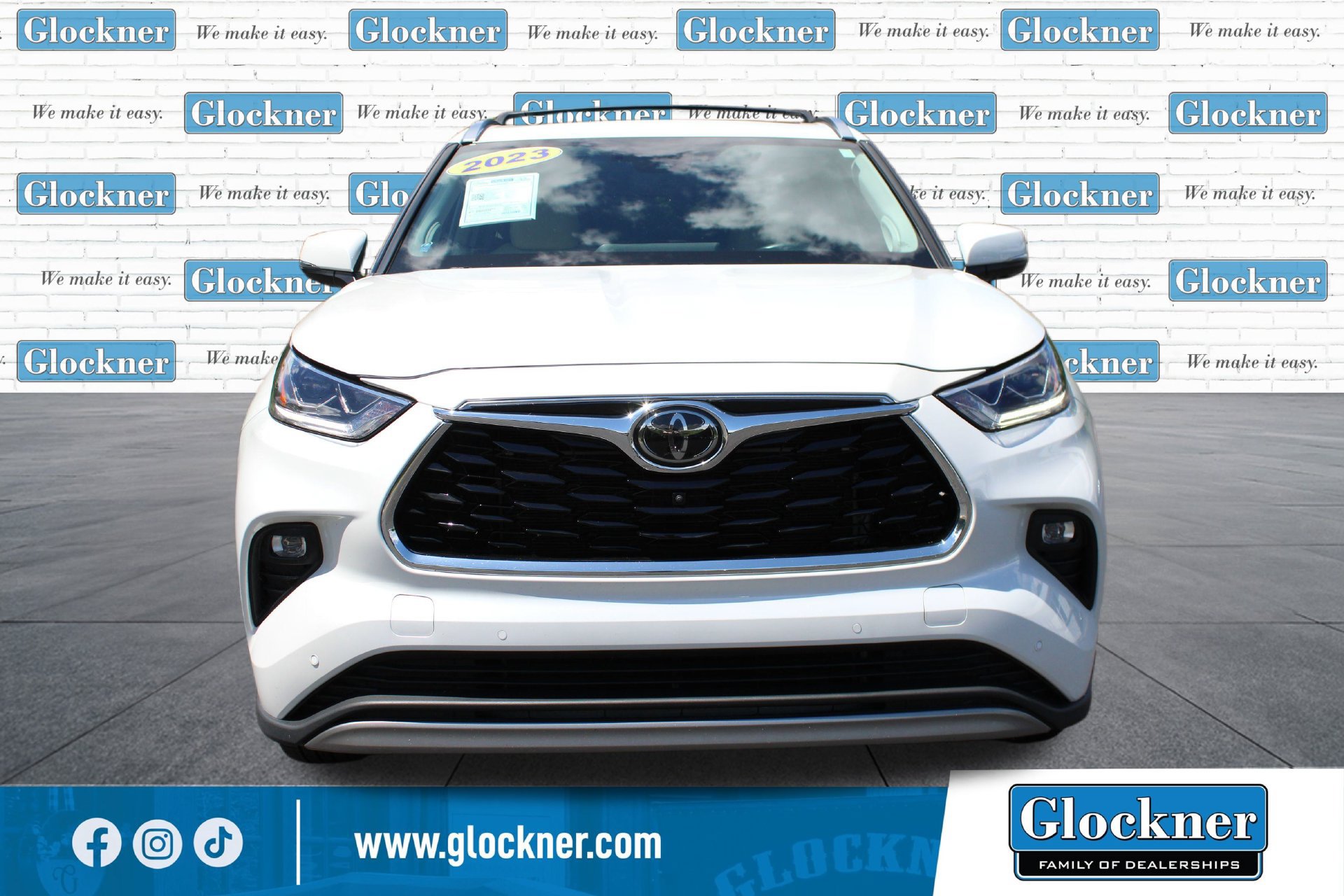 Used 2023 Toyota Highlander Platinum AWD/4WD image 2
