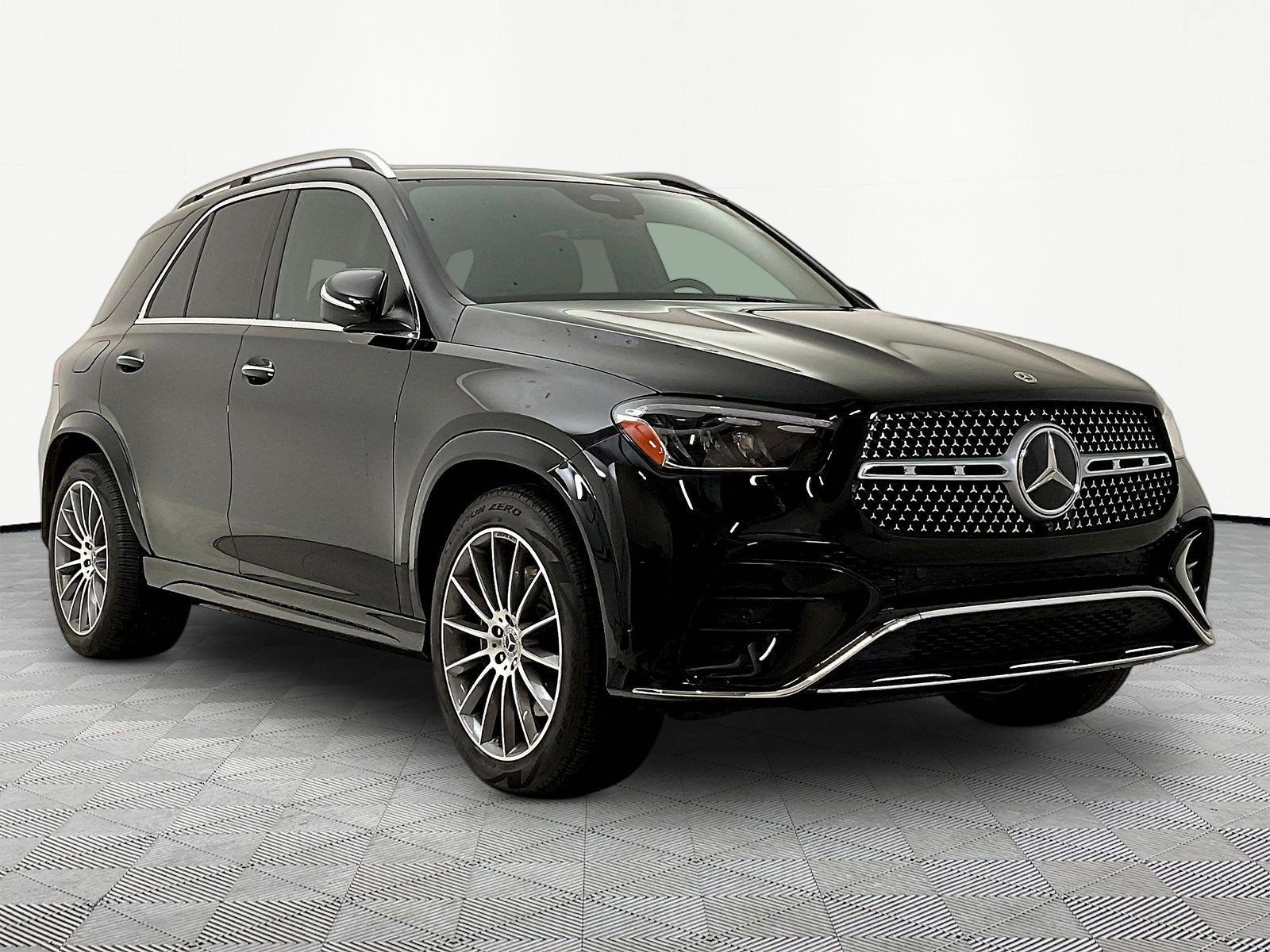 Certified 2025 Mercedes-Benz GLE 450 4MATIC image 3