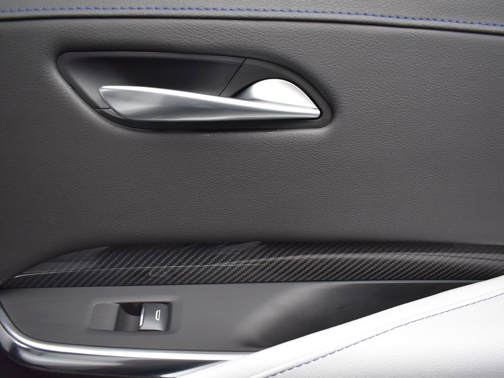 Certified 2025 Cadillac XT4 Sport image 32