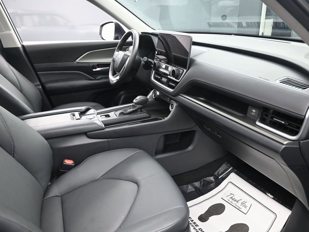 Used 2024 Toyota Grand Highlander XLE image 44