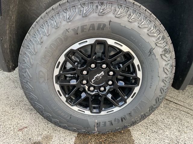 New 2026 Chevrolet Silverado EV Trail Boss image 14