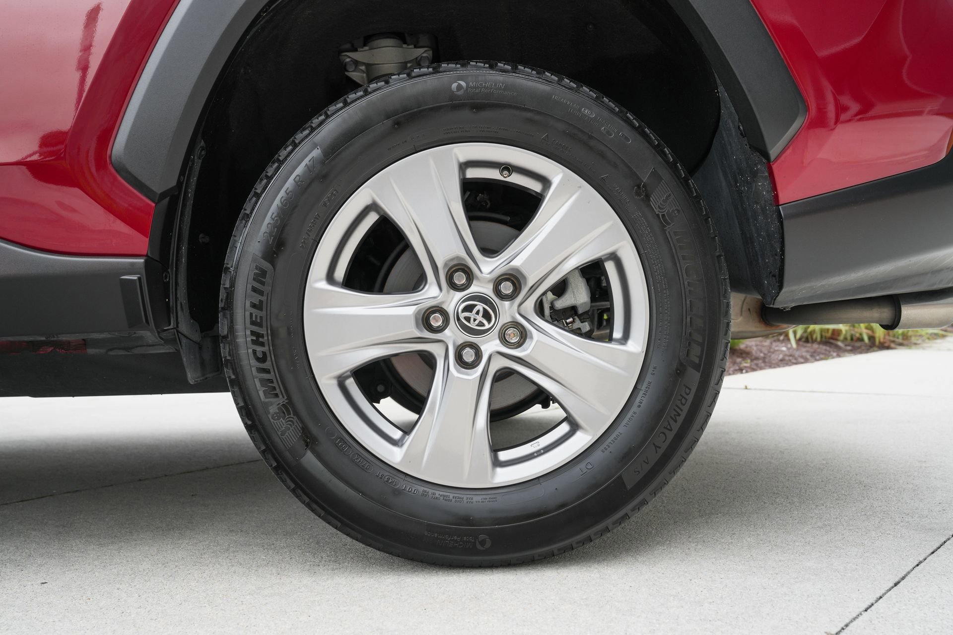 Used 2023 Toyota RAV4 XLE image 30