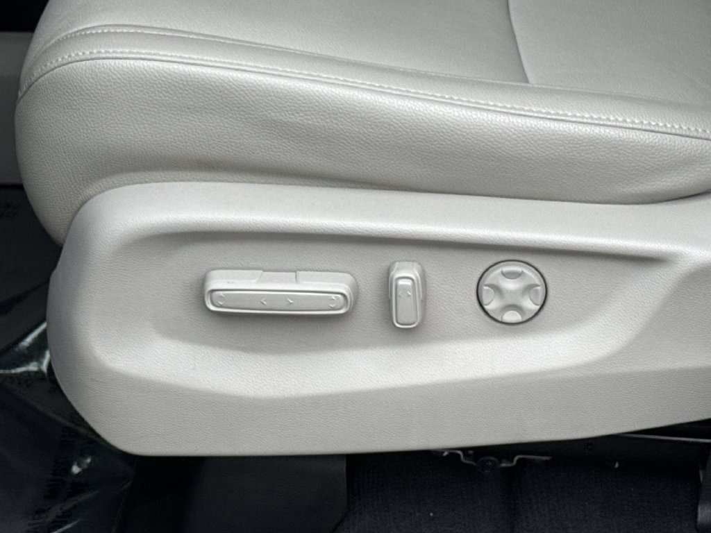 Used 2025 Honda Odyssey EX-L image 14