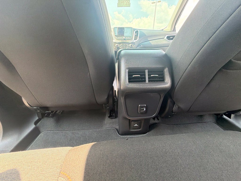 Used 2023 Chevrolet Equinox LT AWD/4WD image 33