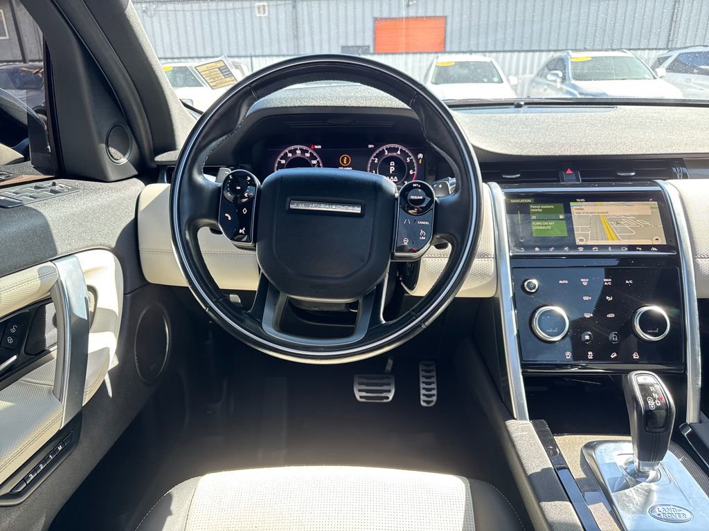 Used 2020 Land Rover Discovery Sport SE R-Dynamic image 13