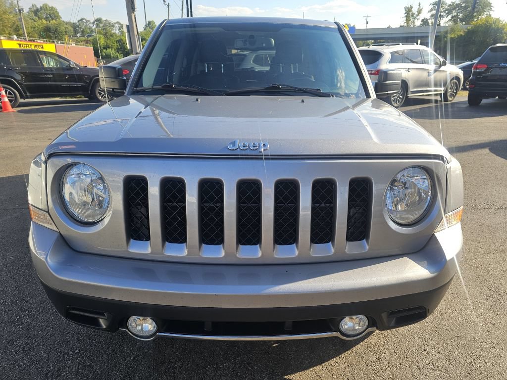 Used 2017 Jeep Patriot High Altitude FWD image 9