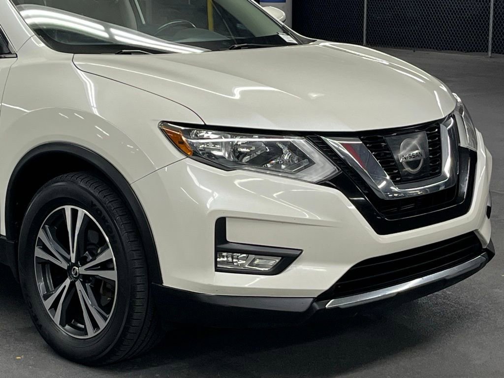 Used 2017 Nissan Rogue SL image 36