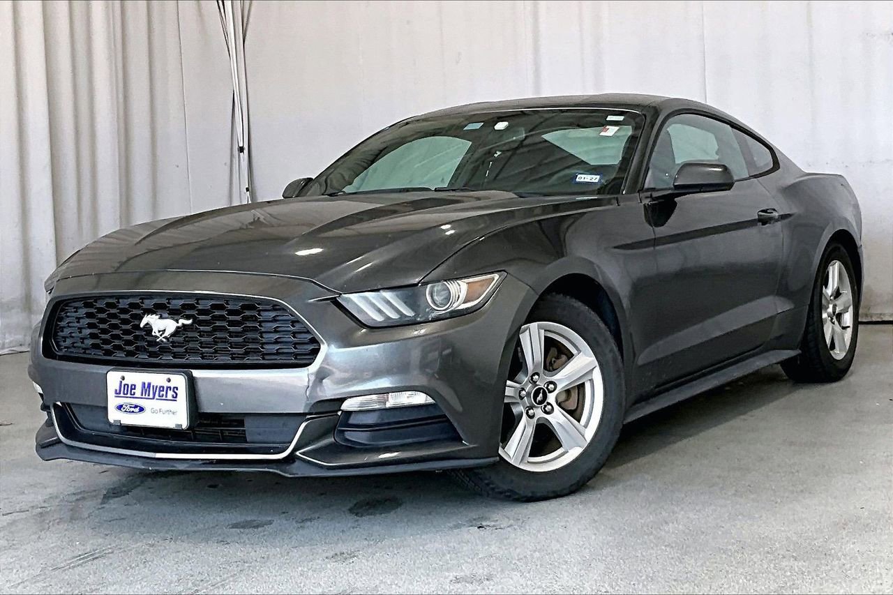 Used 2016 Ford Mustang Coupe RWD image 2