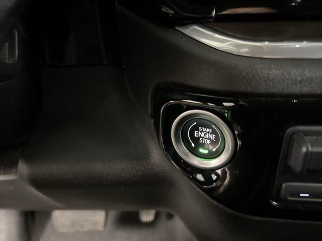 Certified 2025 GMC Sierra 1500 SLT AWD/4WD image 17