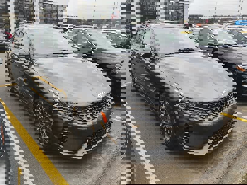 Used 2022 Kia K5 EX w/ EX Premium Package image 2