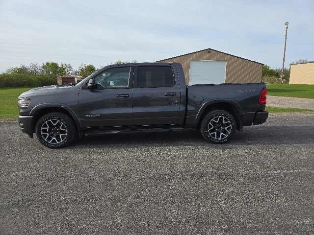 Used 2025 RAM 1500 Laramie AWD/4WD image 3
