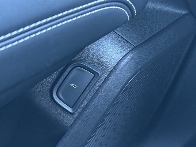 New 2025 GMC Terrain Elevation w/ Elevation Premium Package image 33