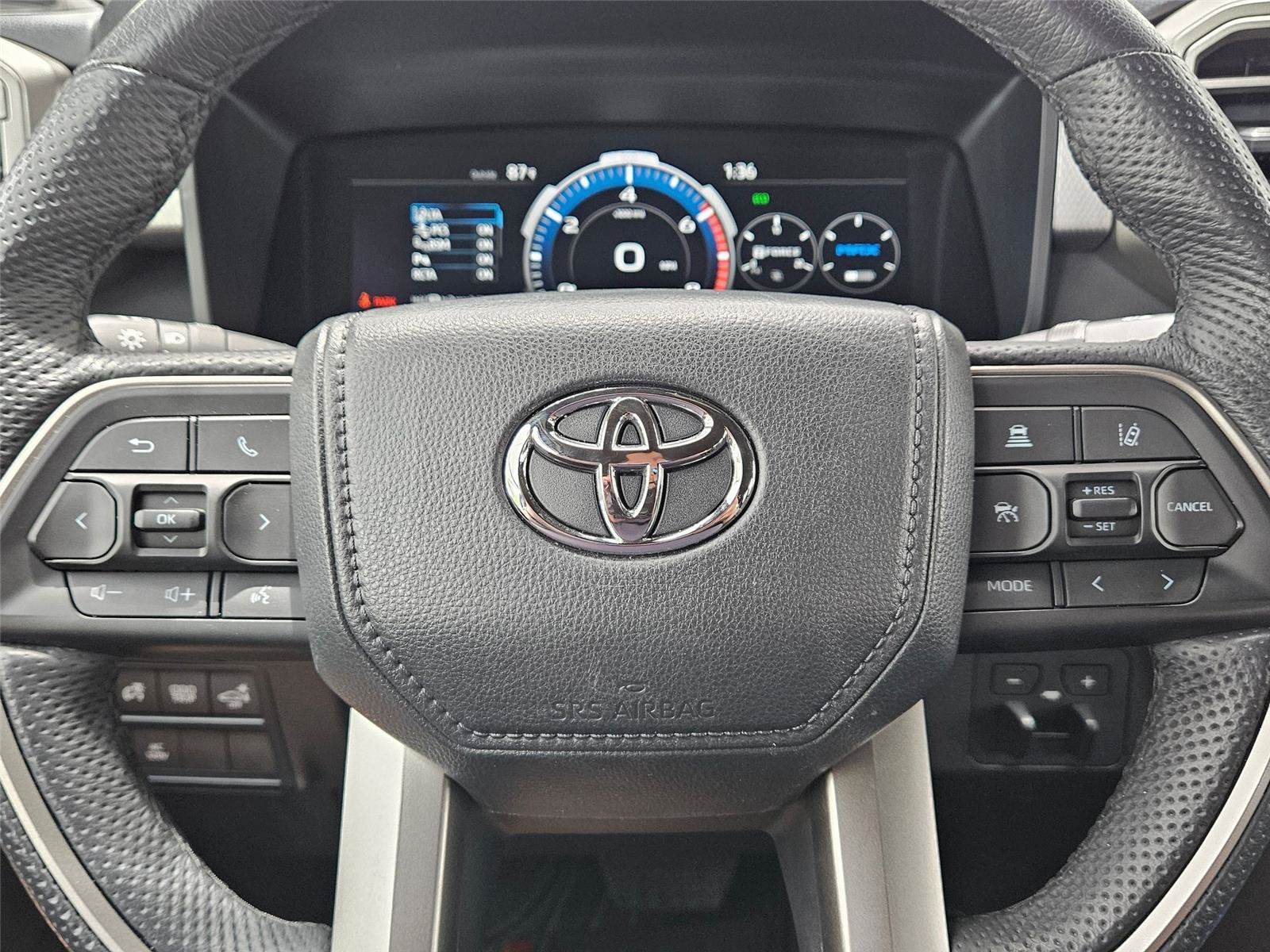 Used 2025 Toyota Tundra Limited AWD/4WD image 15