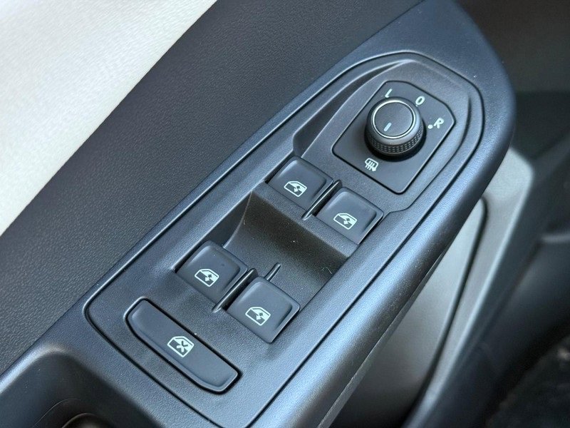 New 2025 Volkswagen Taos S image 15