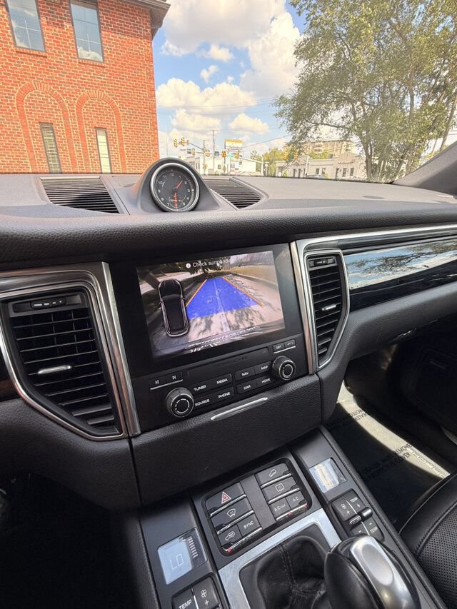 Used 2018 Porsche Macan S AWD/4WD image 24