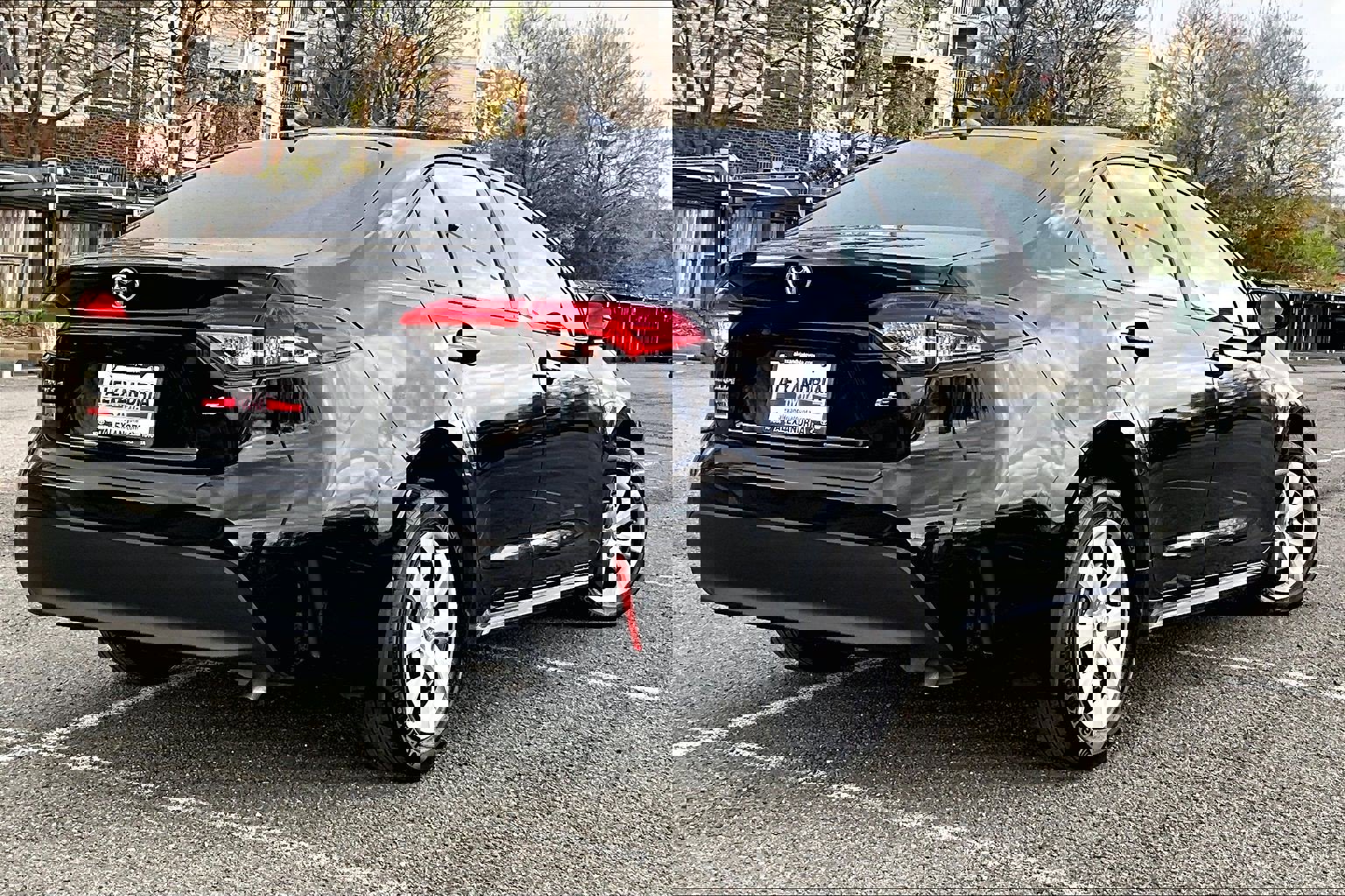 Used 2023 Toyota Corolla LE image 12