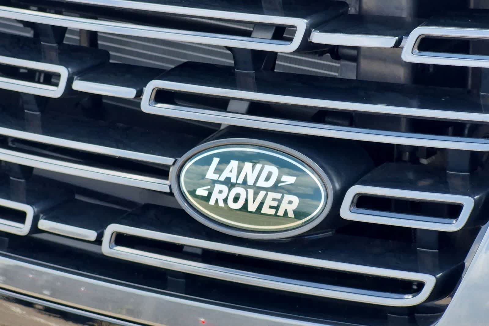 New 2026 Land Rover Range Rover Long Wheelbase SE AWD/4WD image 11