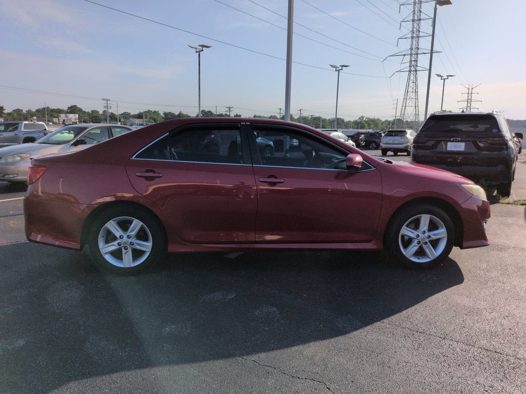 Used 2013 Toyota Camry SE FWD image 7