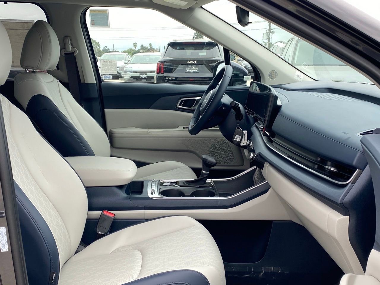 New 2026 Kia Carnival SX image 27