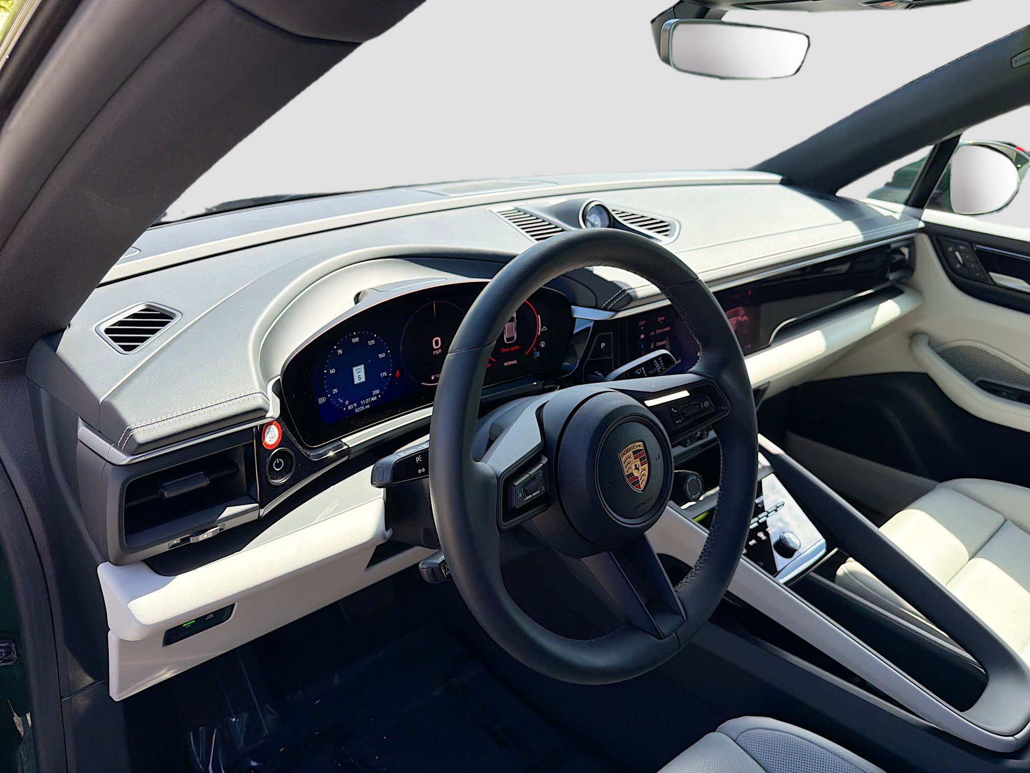 Used 2024 Porsche Macan 4 Electric image 27