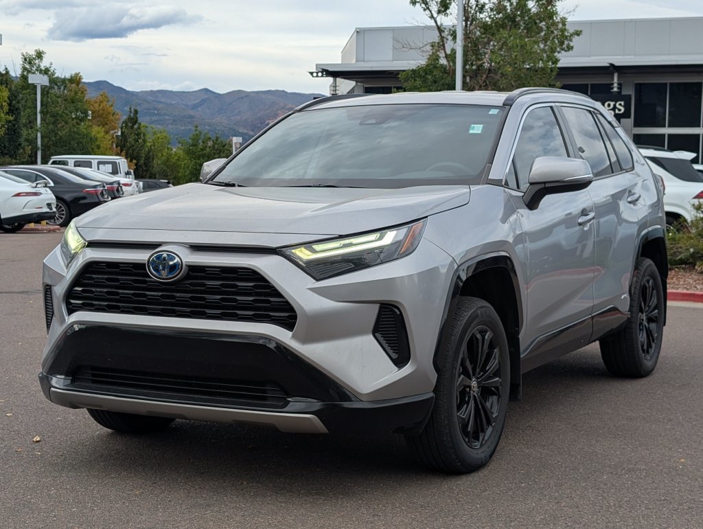 Used 2024 Toyota RAV4 SE AWD/4WD image 3