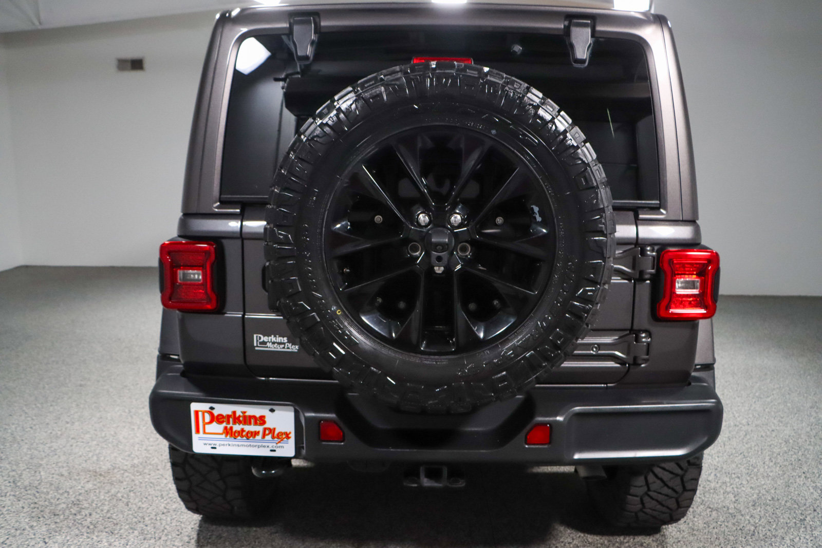 Used 2021 Jeep Wrangler Unlimited Sahara image 9