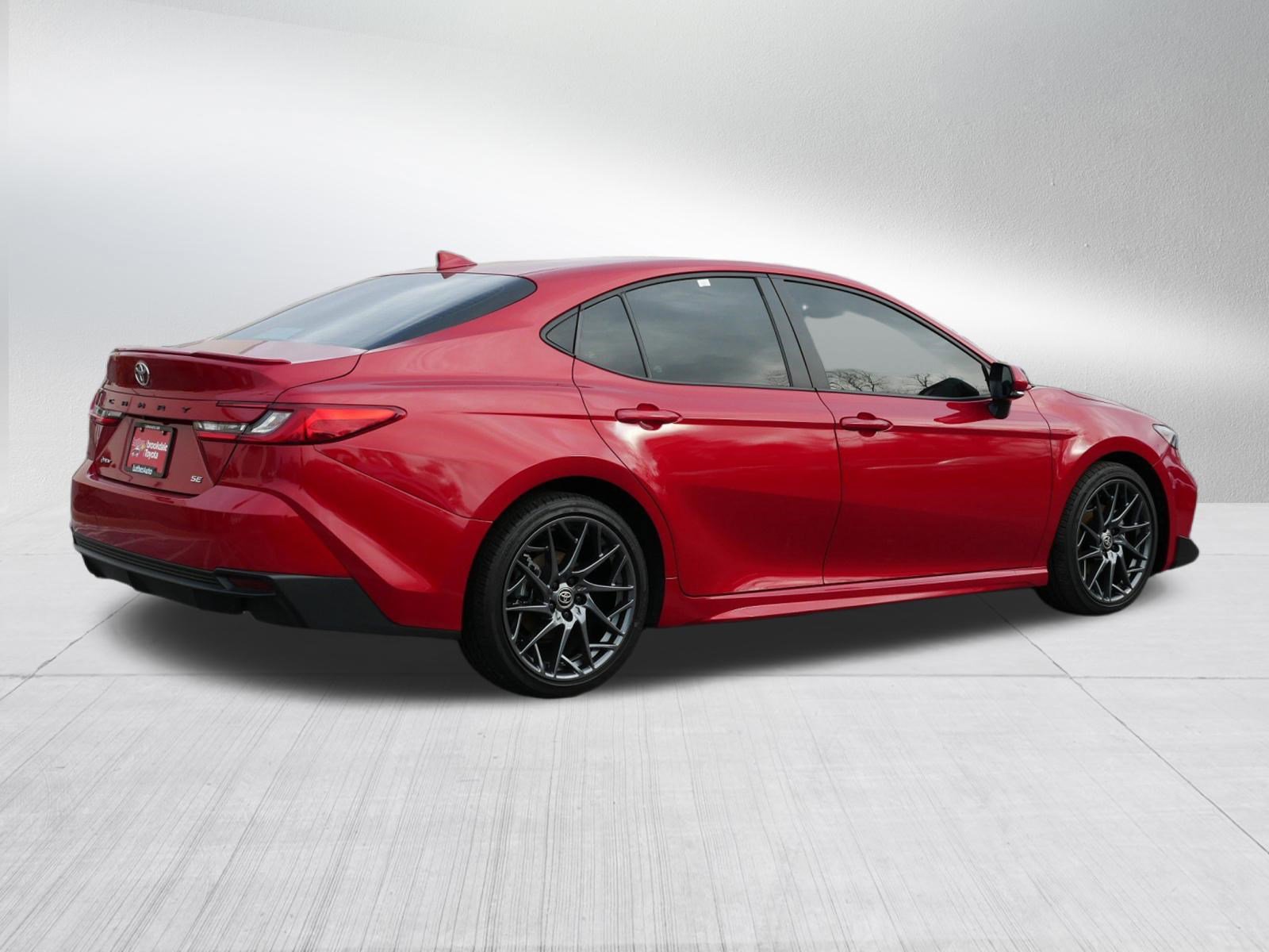 Certified 2025 Toyota Camry SE w/ Convenience Package image 7
