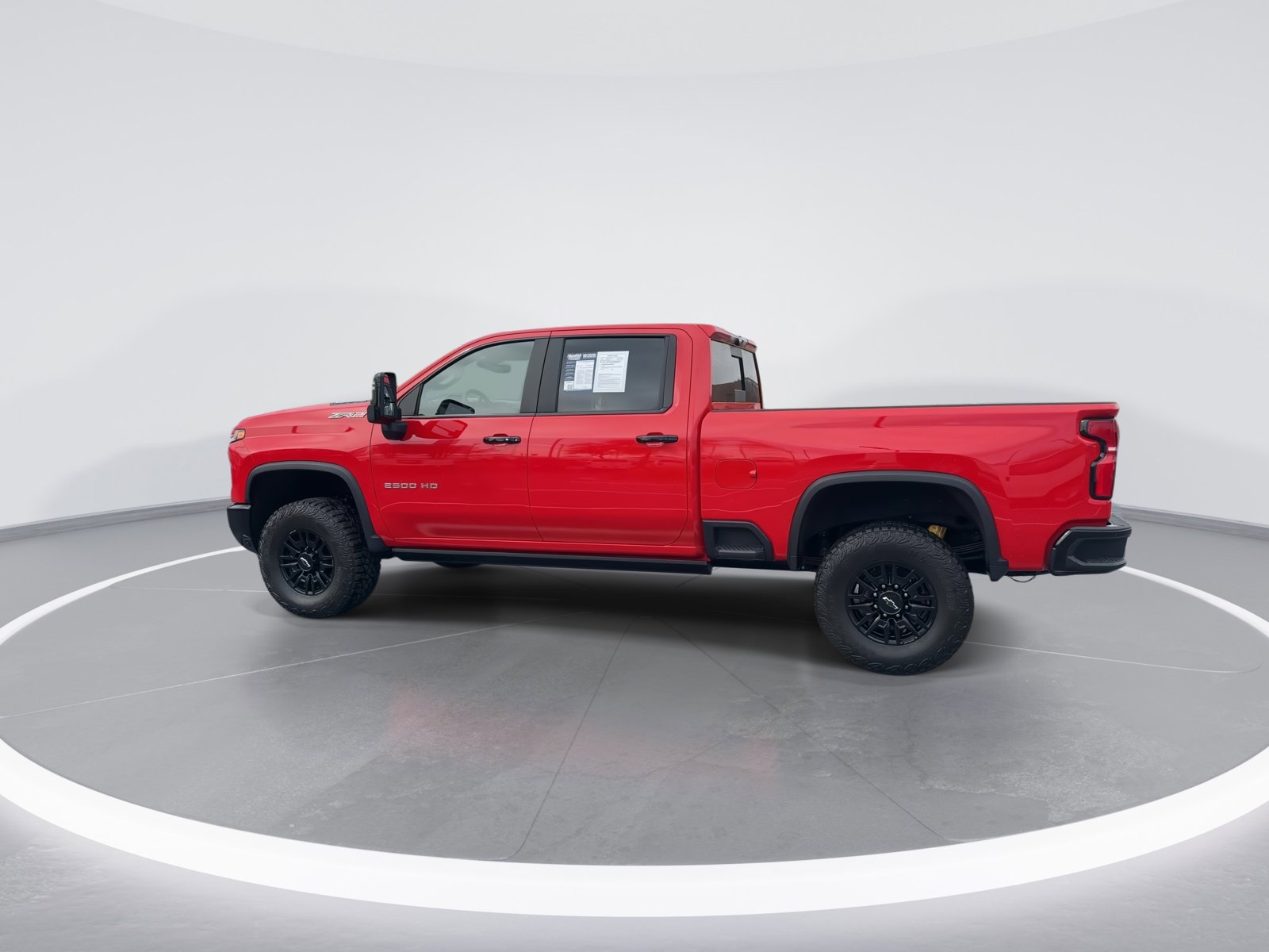 Used 2024 Chevrolet Silverado 2500 ZR2 w/ Technology Package AWD/4WD image 6