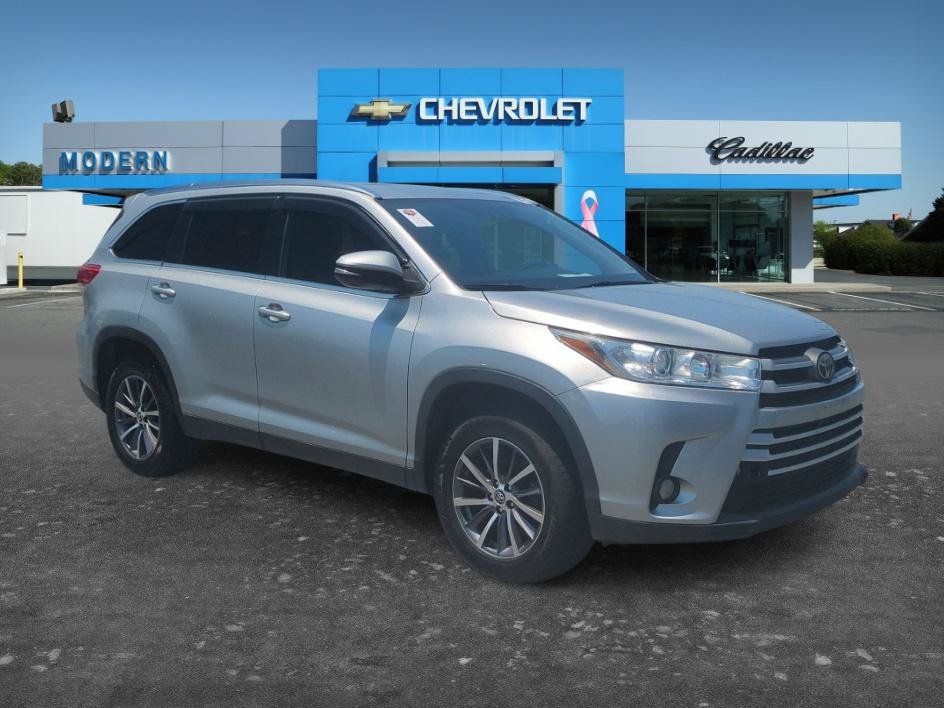 Used 2019 Toyota Highlander XLE FWD image 7