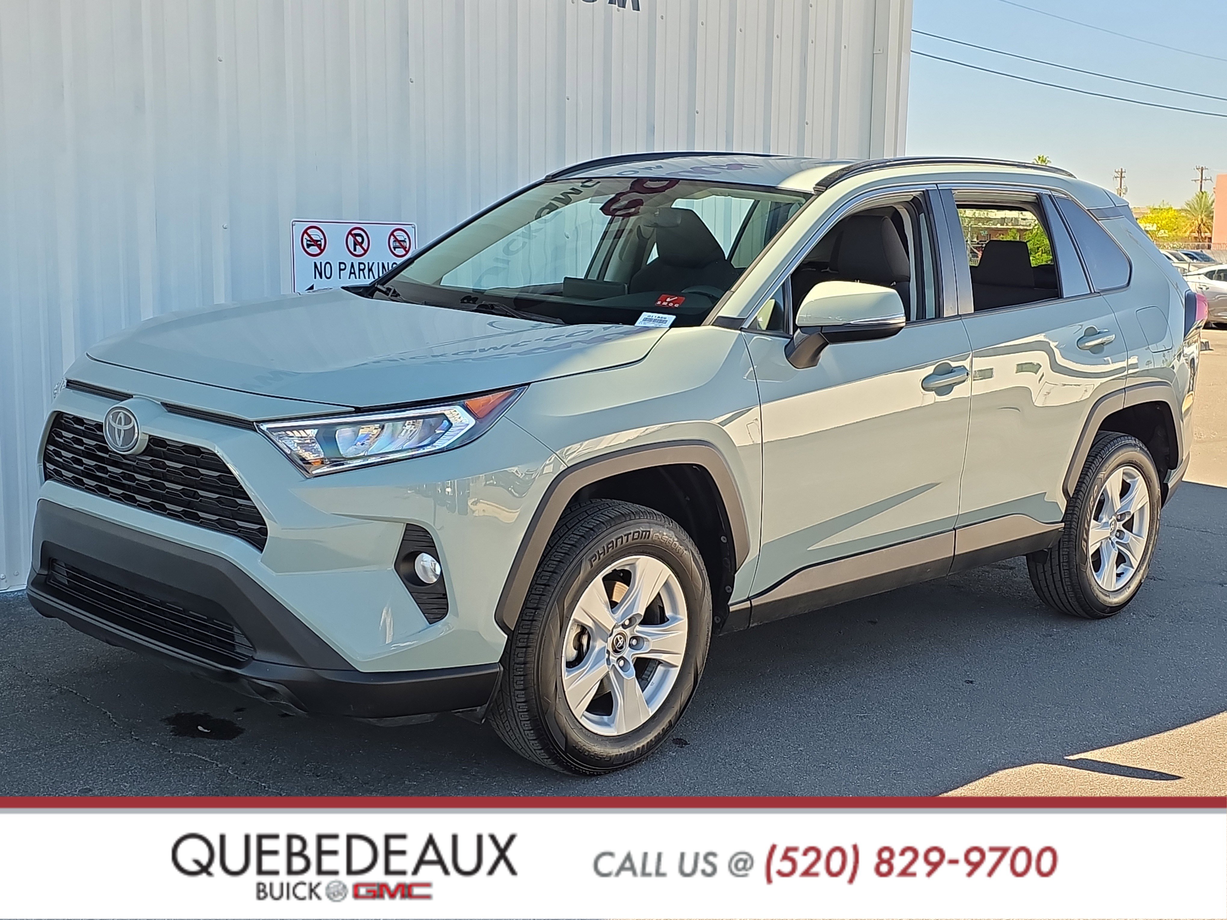 Used 2021 Toyota RAV4 XLE image 3