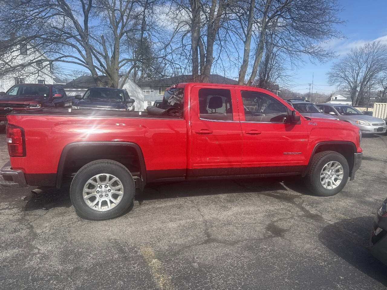 Used 2017 GMC Sierra 1500 SLE w/ SLE Value Package image 1