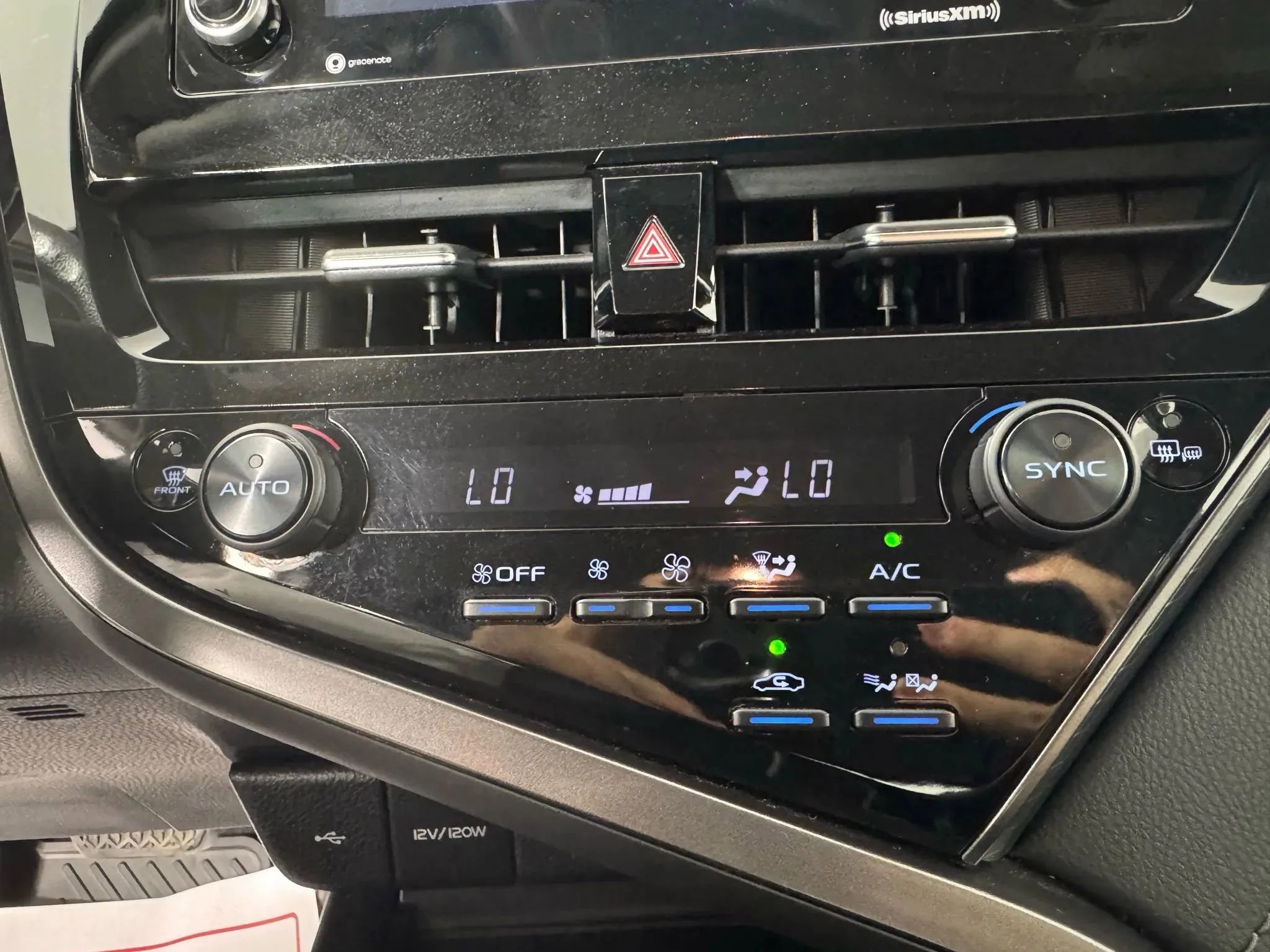 Used 2021 Toyota Camry LE image 20