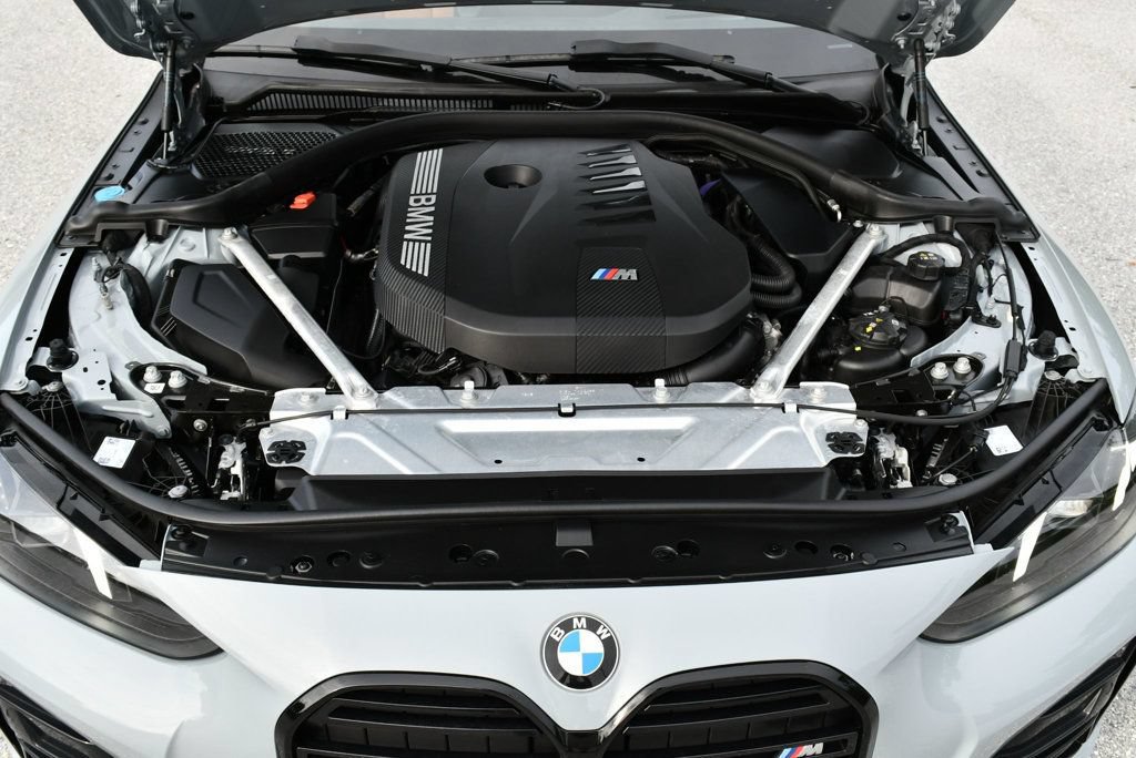 Used 2026 BMW M440i Convertible w/ Premium Package RWD image 87